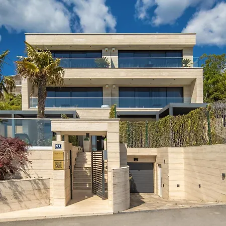 Gorgeous Apartment In Crikvenica With Sauna Apartment *